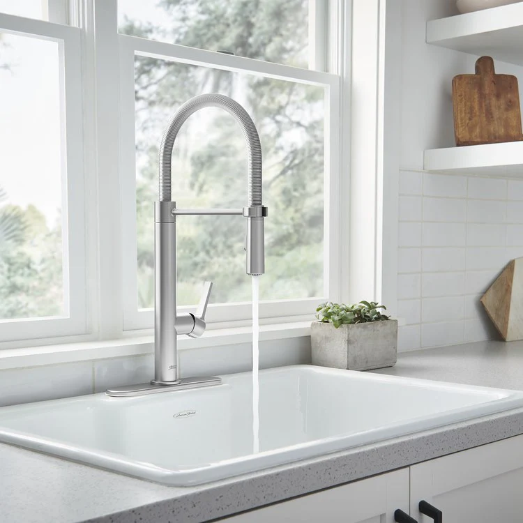 Grayson Semi-Pro Single-Handle Pull-Down Kitchen Faucet - Stainless Steel - Rockland Interiors Inc.