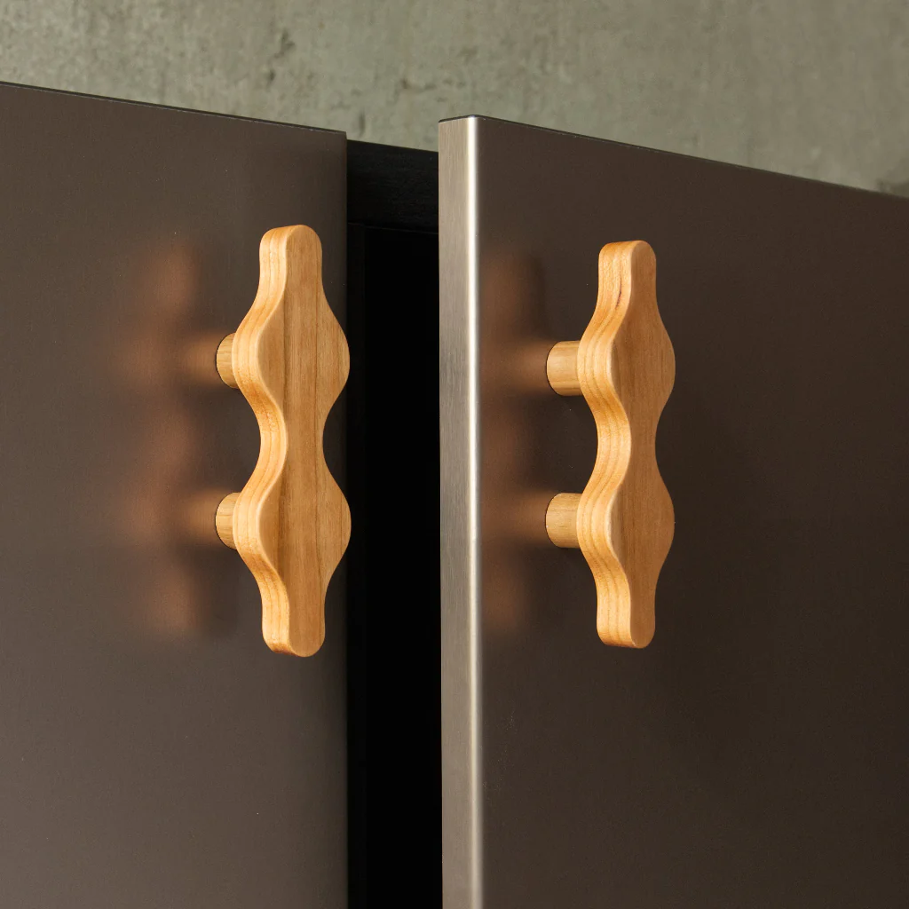 Mobula Pull - Rockland Interiors Inc.