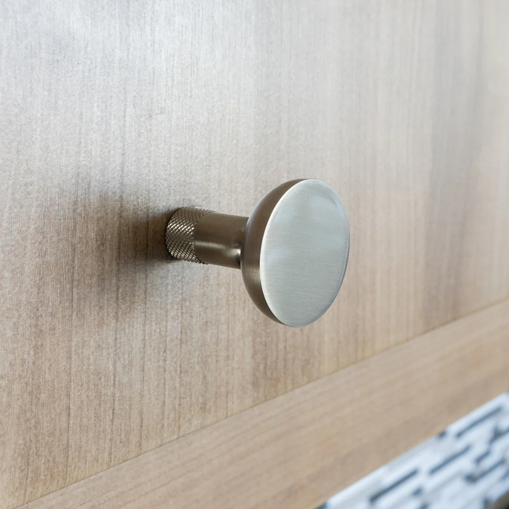 Knurled Cabinet Knob - Rockland Interiors Inc.