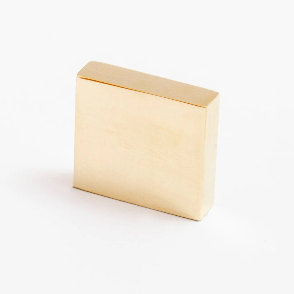 Clean Cut Knob - Rockland Interiors Inc.