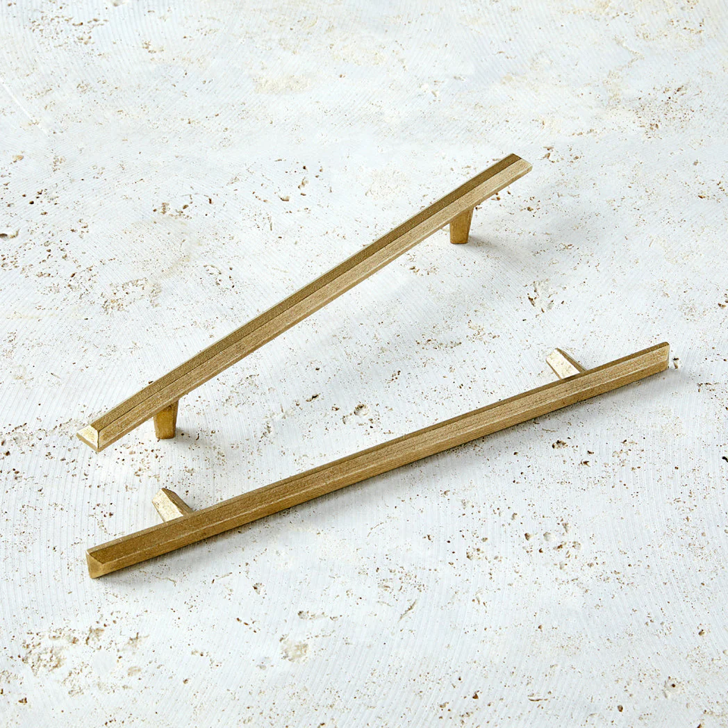 Pyra Handle - Rockland Interiors Inc.