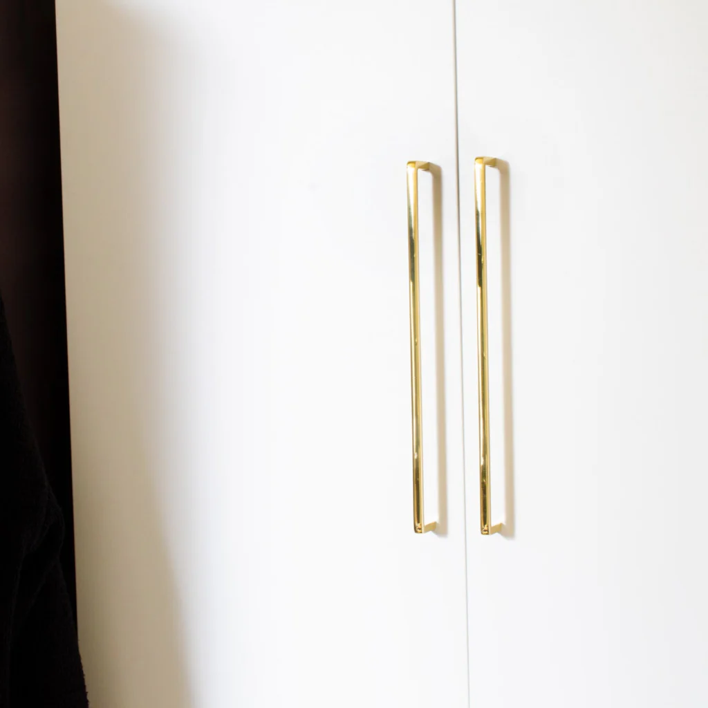 Thread Handle - Rockland Interiors Inc.