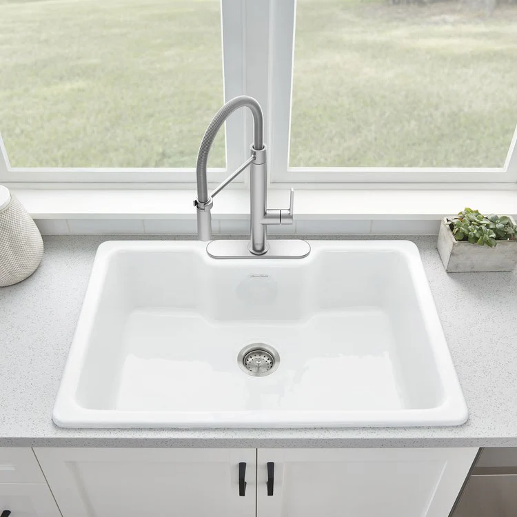 Grayson Semi-Pro Single-Handle Pull-Down Kitchen Faucet - Stainless Steel - Rockland Interiors Inc.
