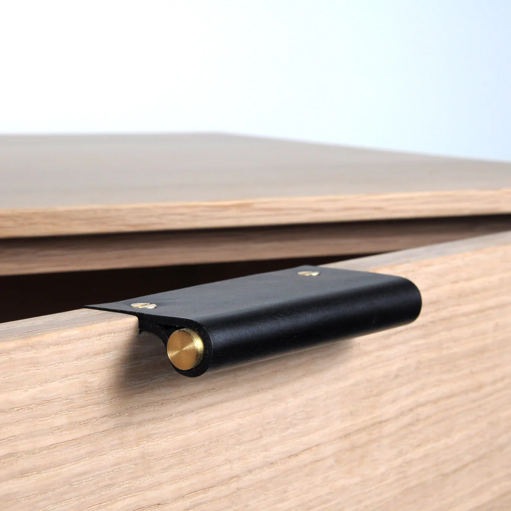 EP01 Leather Edge Pull - Rockland Interiors Inc.