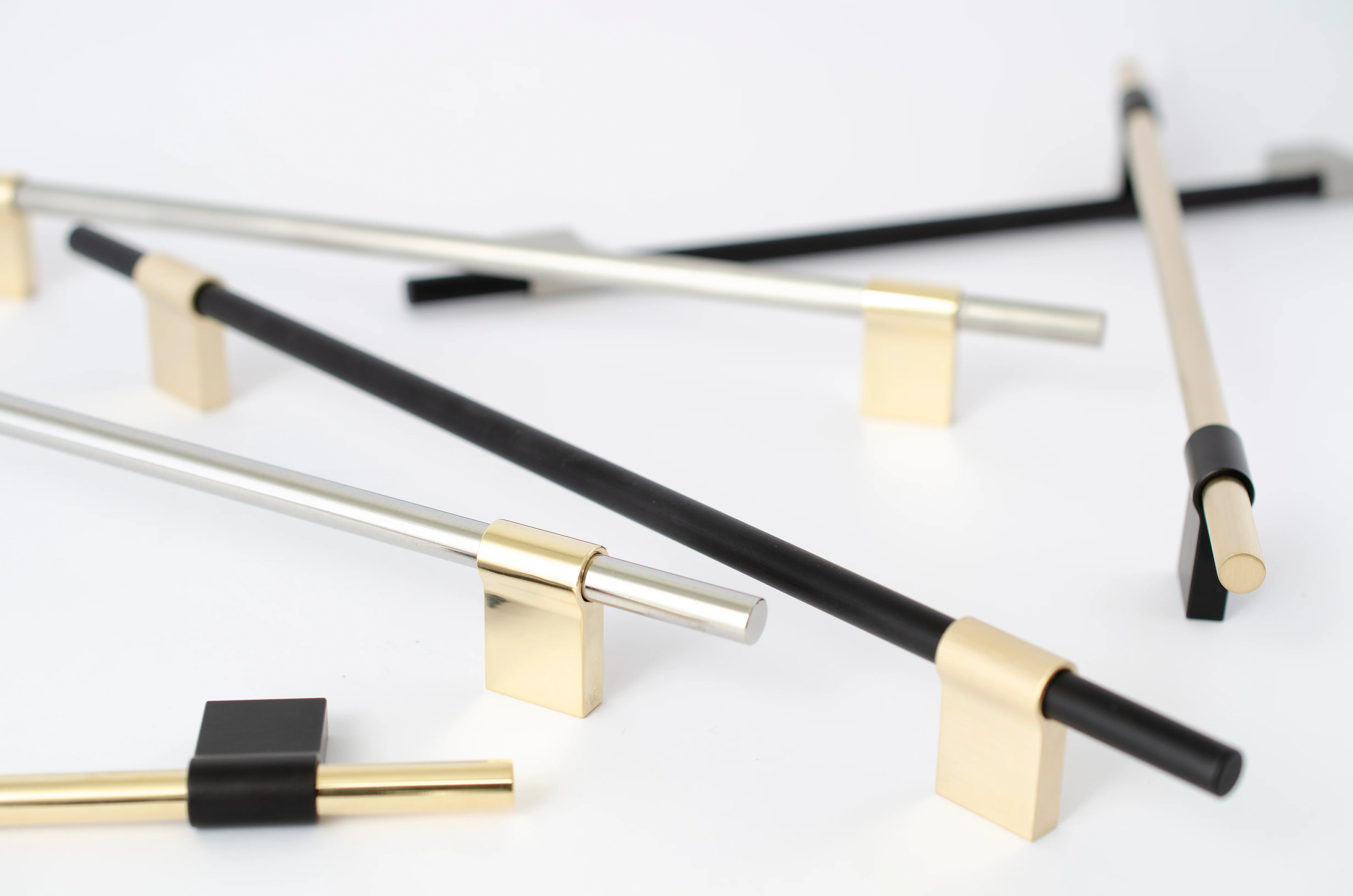 Line Mix Handle - Rockland Interiors Inc.