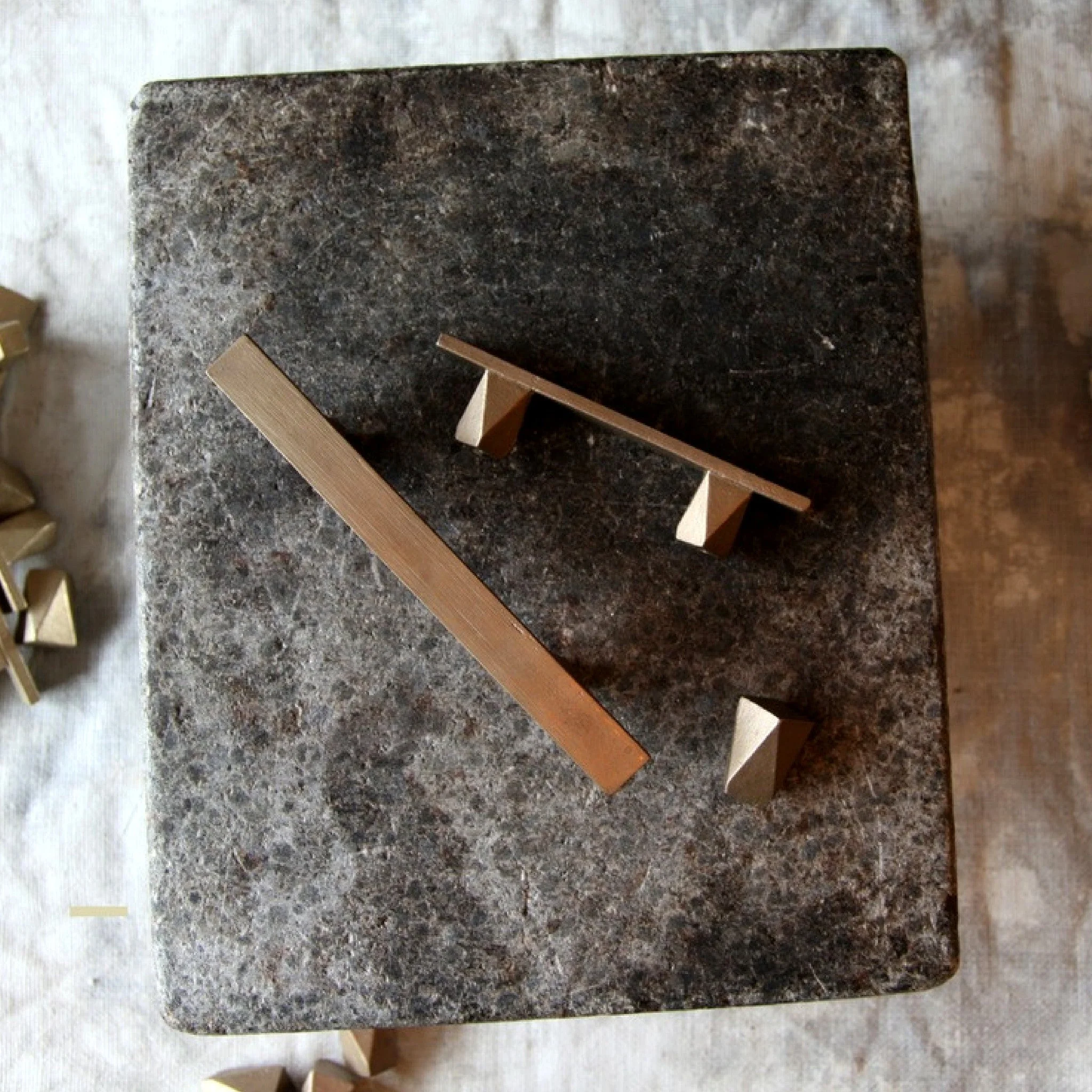 Geo Handle - Rockland Interiors Inc.