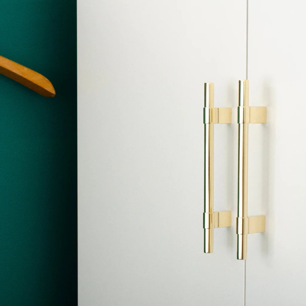 Line Big Handle - Rockland Interiors Inc.