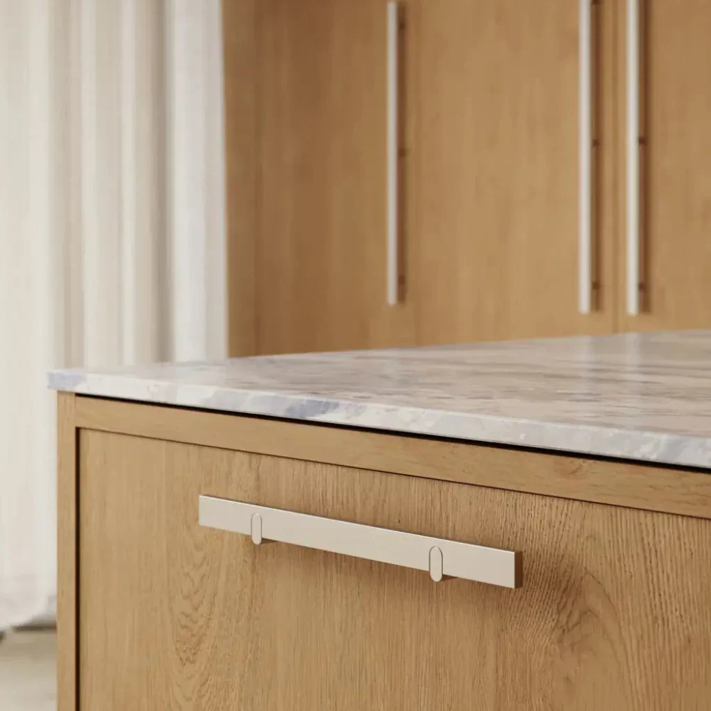 Furnipart Reev Pull - Rockland Interiors Inc.