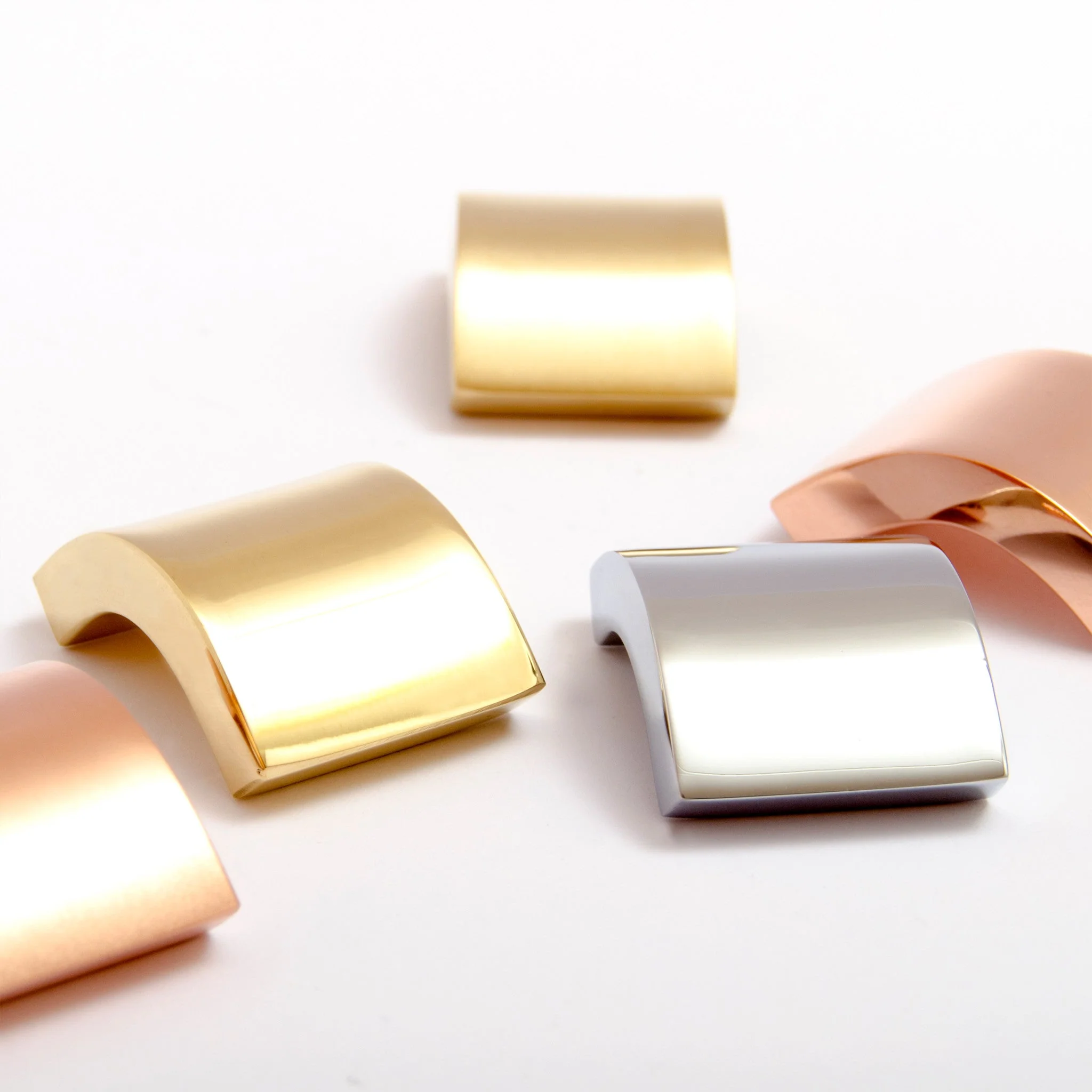 Curve Handle - Rockland Interiors Inc.