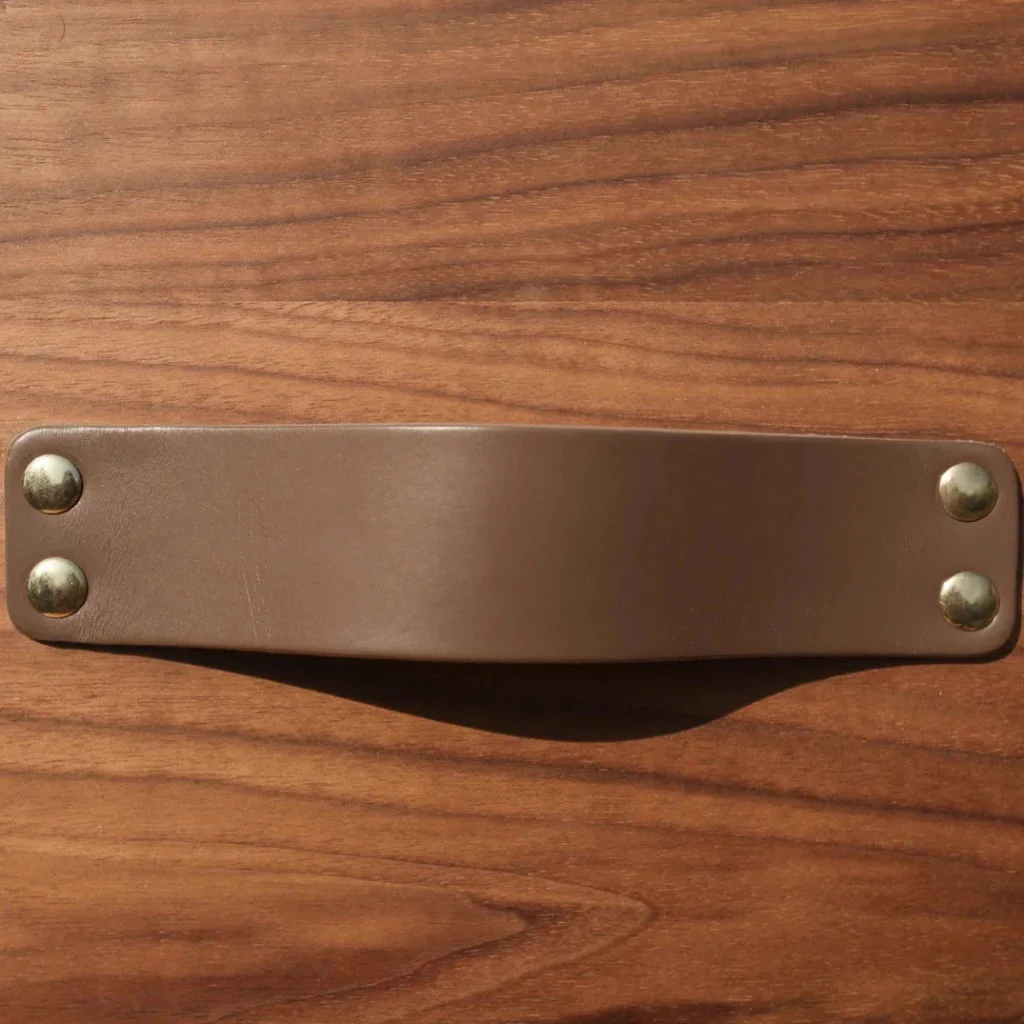 SP01 Smooth Leather Strap Pull - Rockland Interiors Inc.