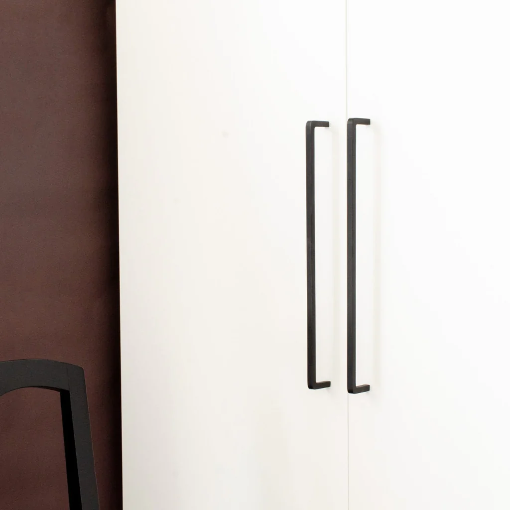 Thread Handle - Rockland Interiors Inc.