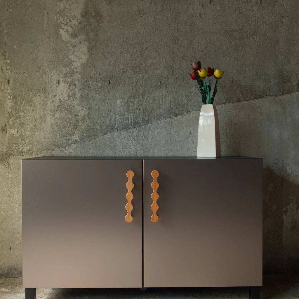 Tobiko Pull - Rockland Interiors Inc.