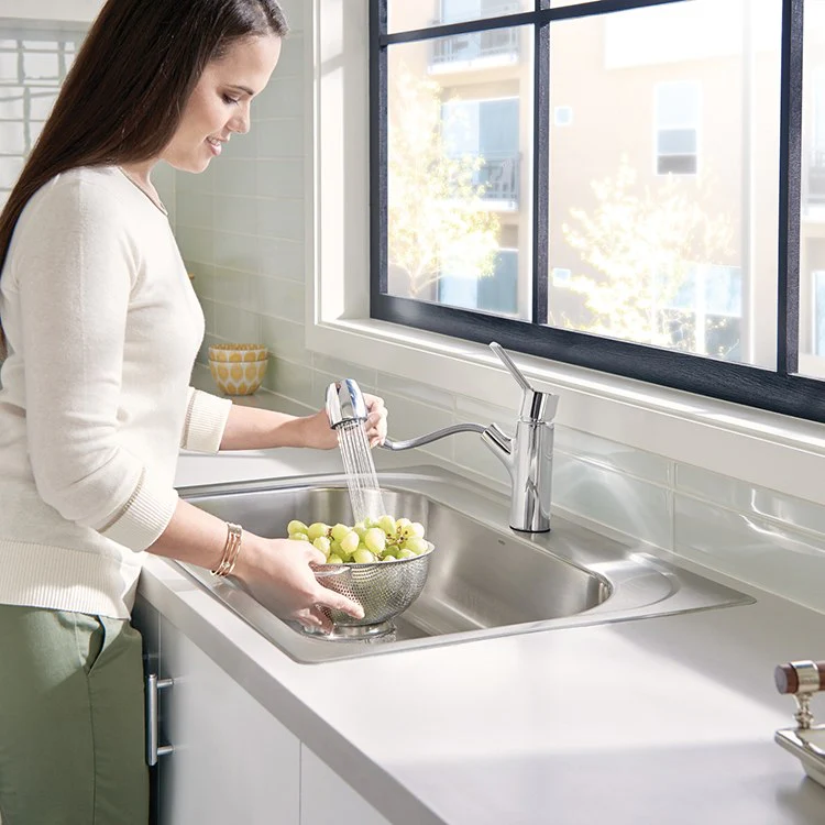 Method Single Handle Pull Out Kitchen Faucet - Rockland Interiors Inc.