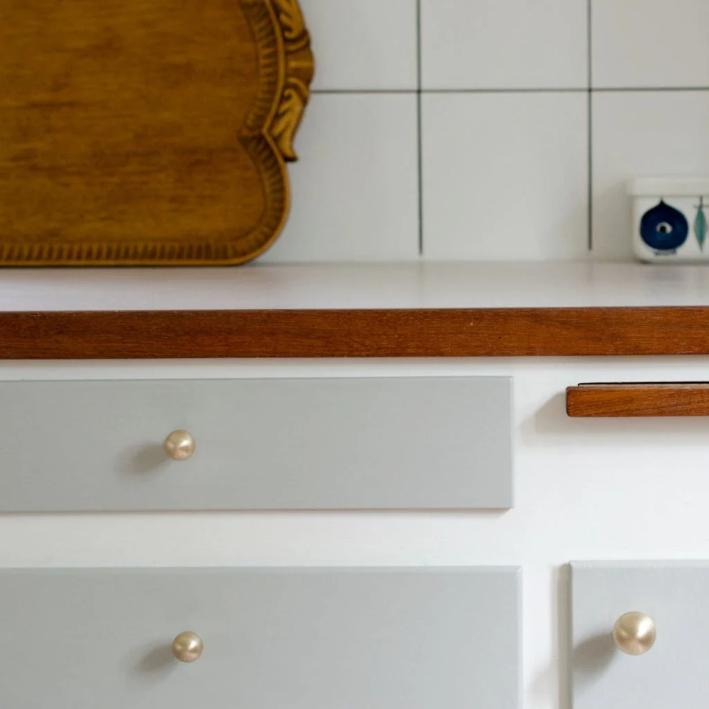Drop Knob / Hook 32 - Rockland Interiors Inc.