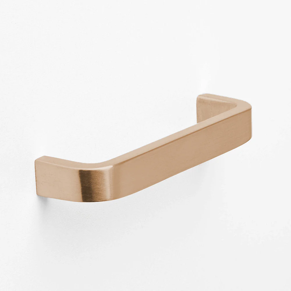 Charlie Waterfall Cabinet Pull - Rockland Interiors Inc.