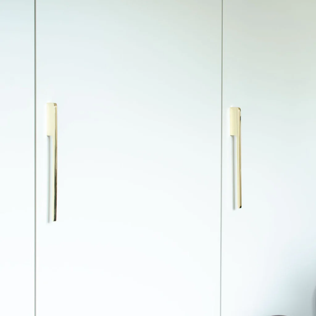 Soft Cut Handle - Rockland Interiors Inc.