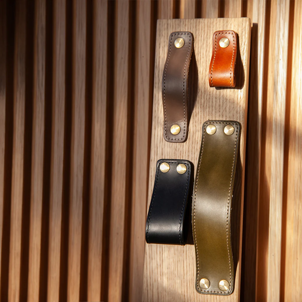 ST-SP01 Stitched Leather Strap Pull - Rockland Interiors Inc.