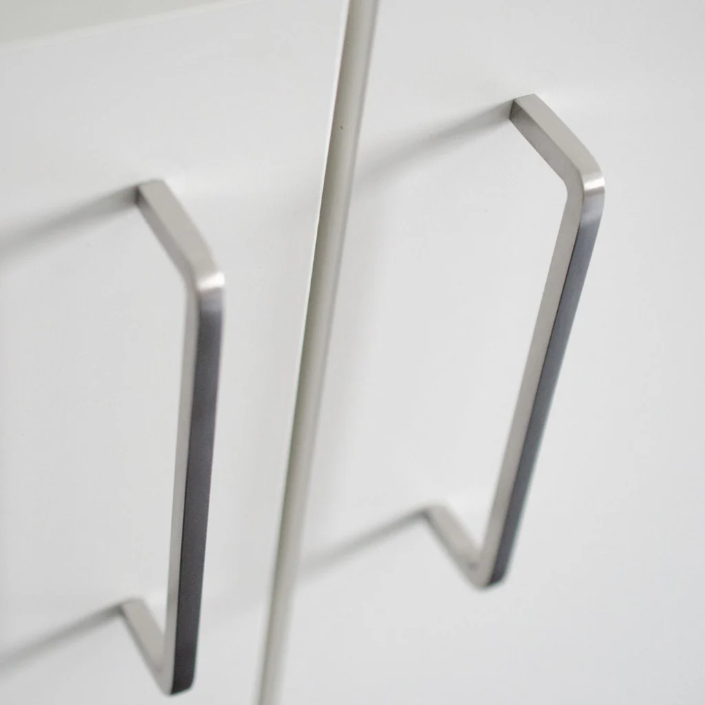 Thread Handle - Rockland Interiors Inc.