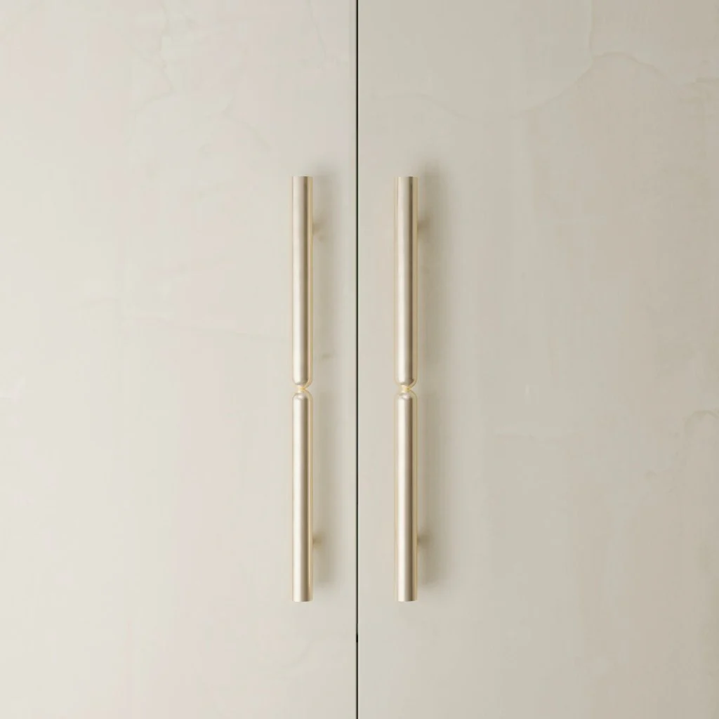 TOTEM Appliance Pull - Rockland Interiors Inc.