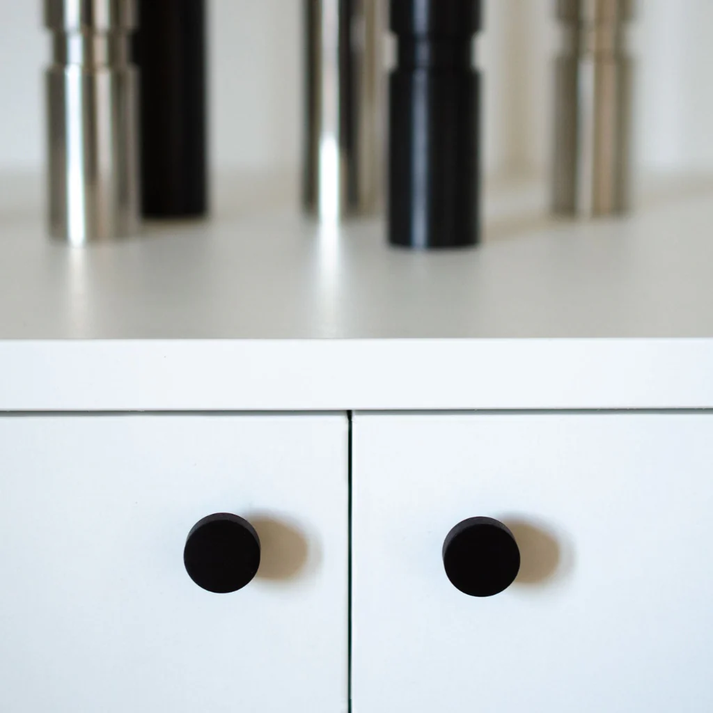 Dot Knob - Rockland Interiors Inc.