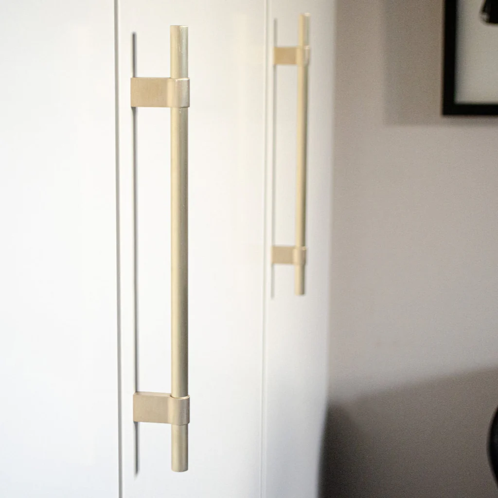 Line Big Handle - Rockland Interiors Inc.