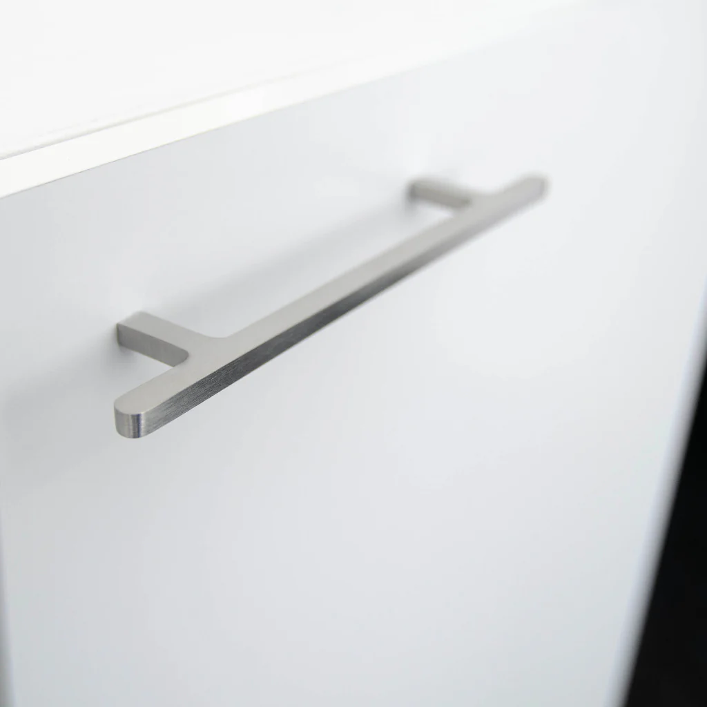 Flat Line Handle - Rockland Interiors Inc.
