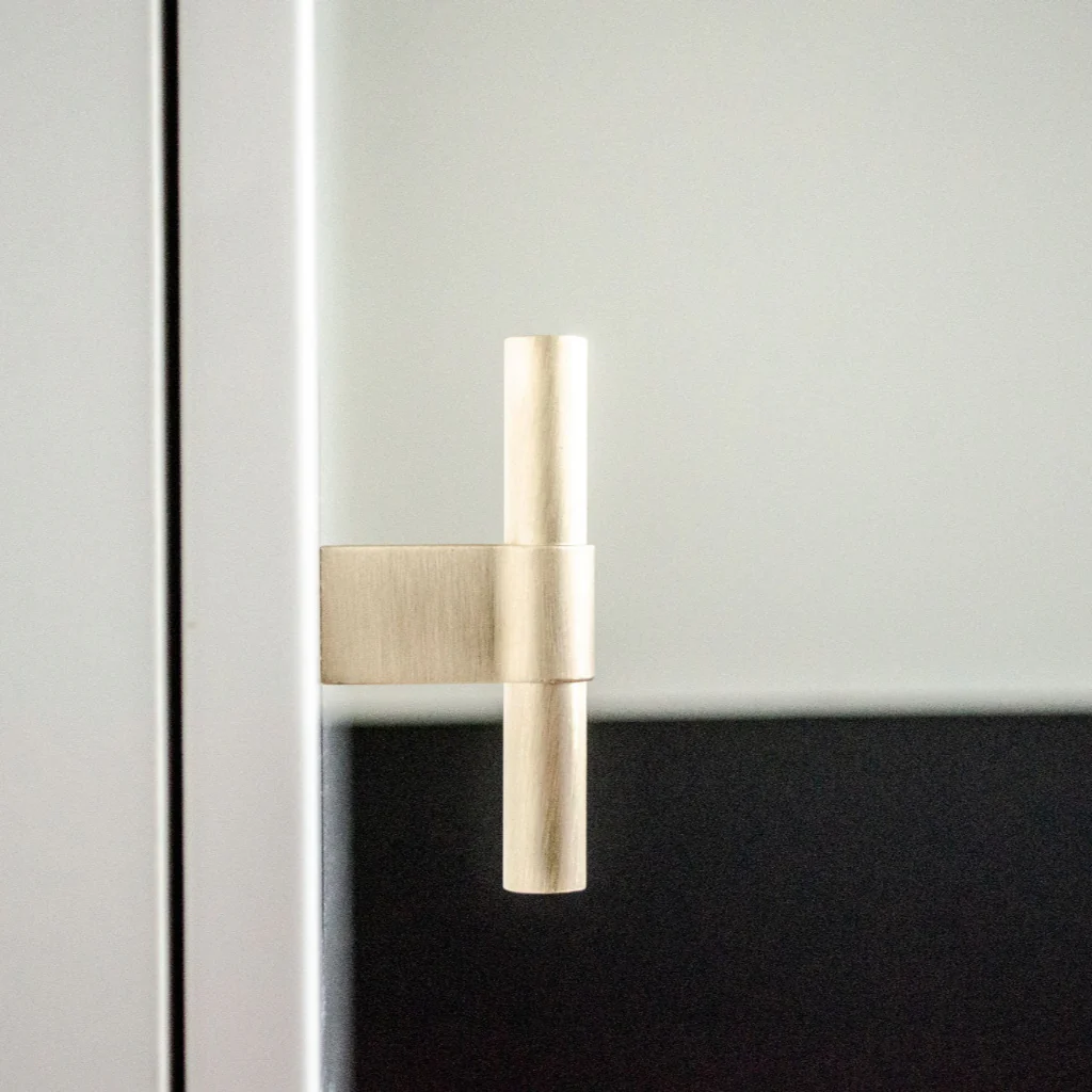 Line Big Knob - Rockland Interiors Inc.