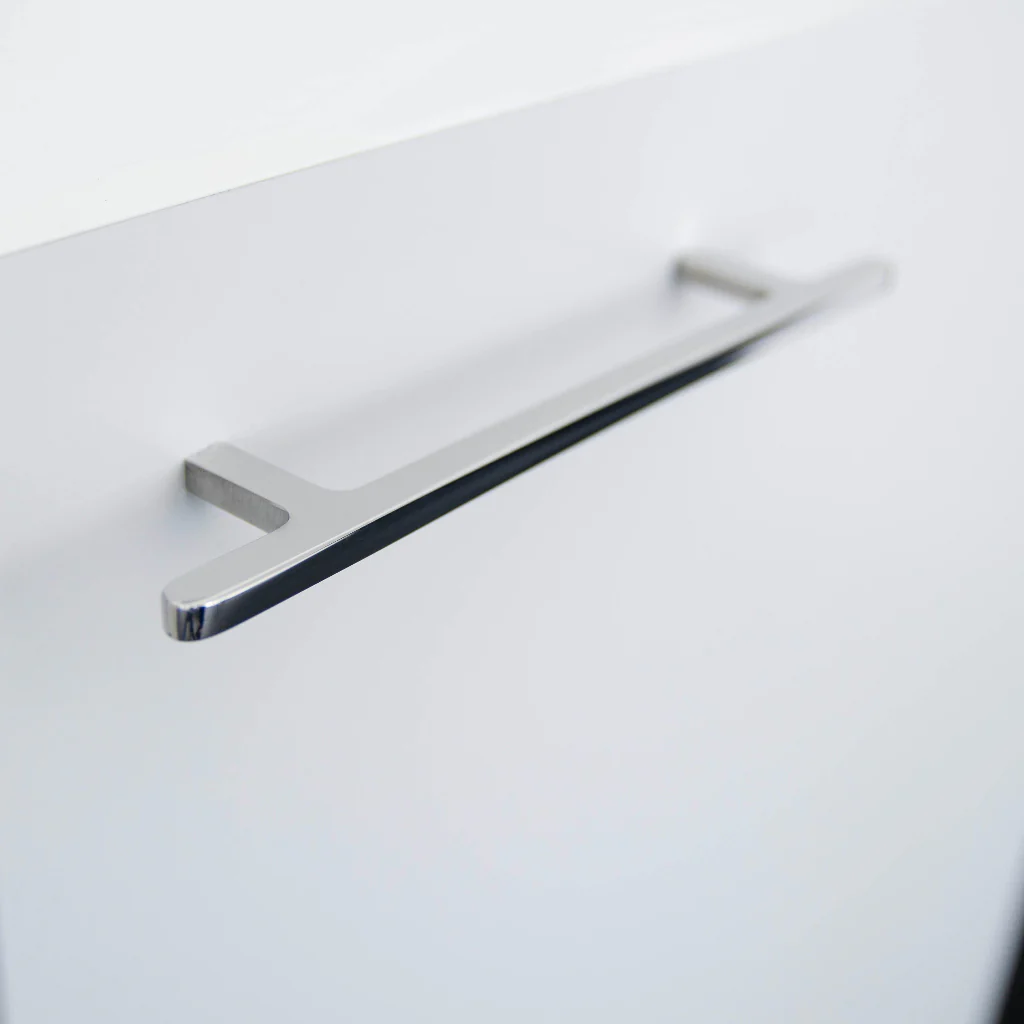 Flat Line Handle - Rockland Interiors Inc.