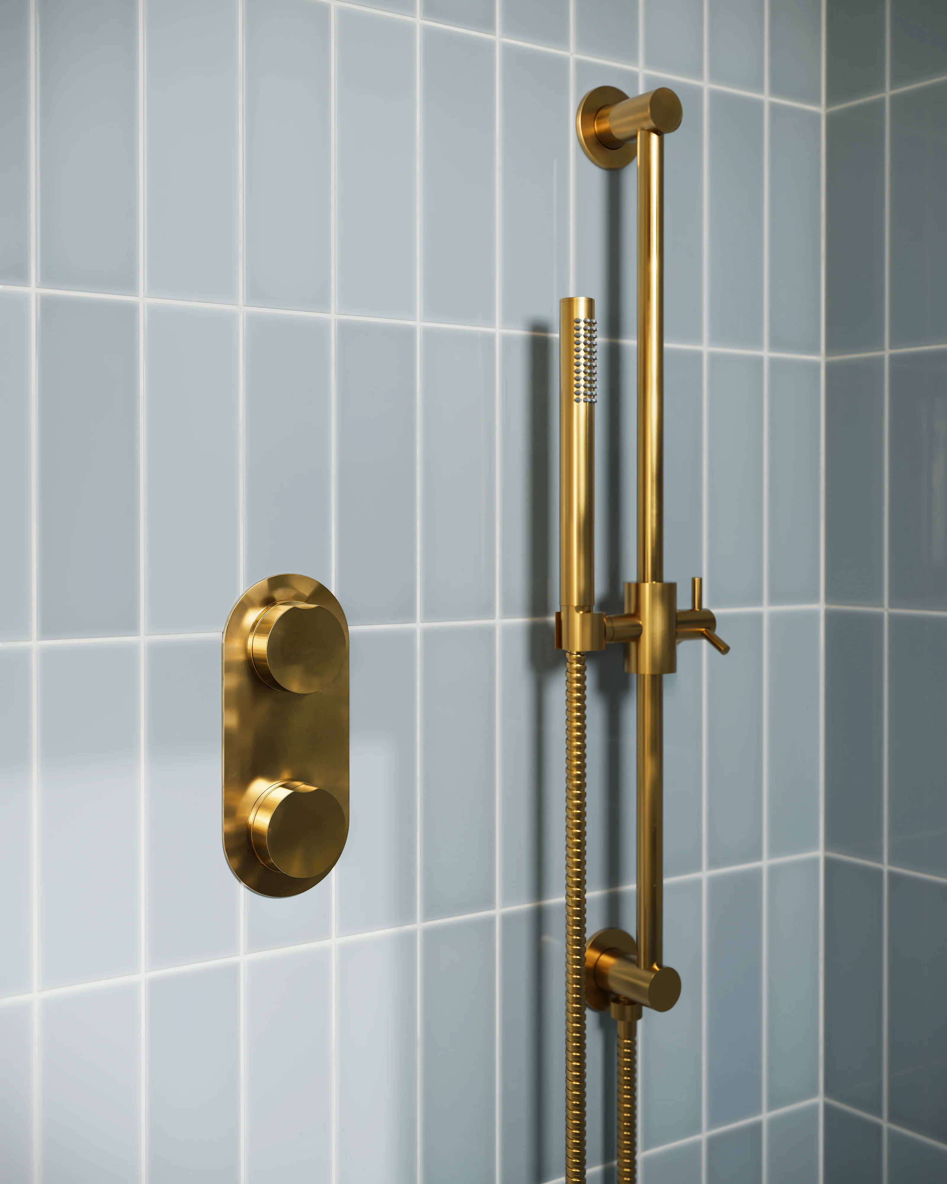 3x9 Natural Press Ceramic Tile in Hood River Gloss - Rockland Interiors Inc.