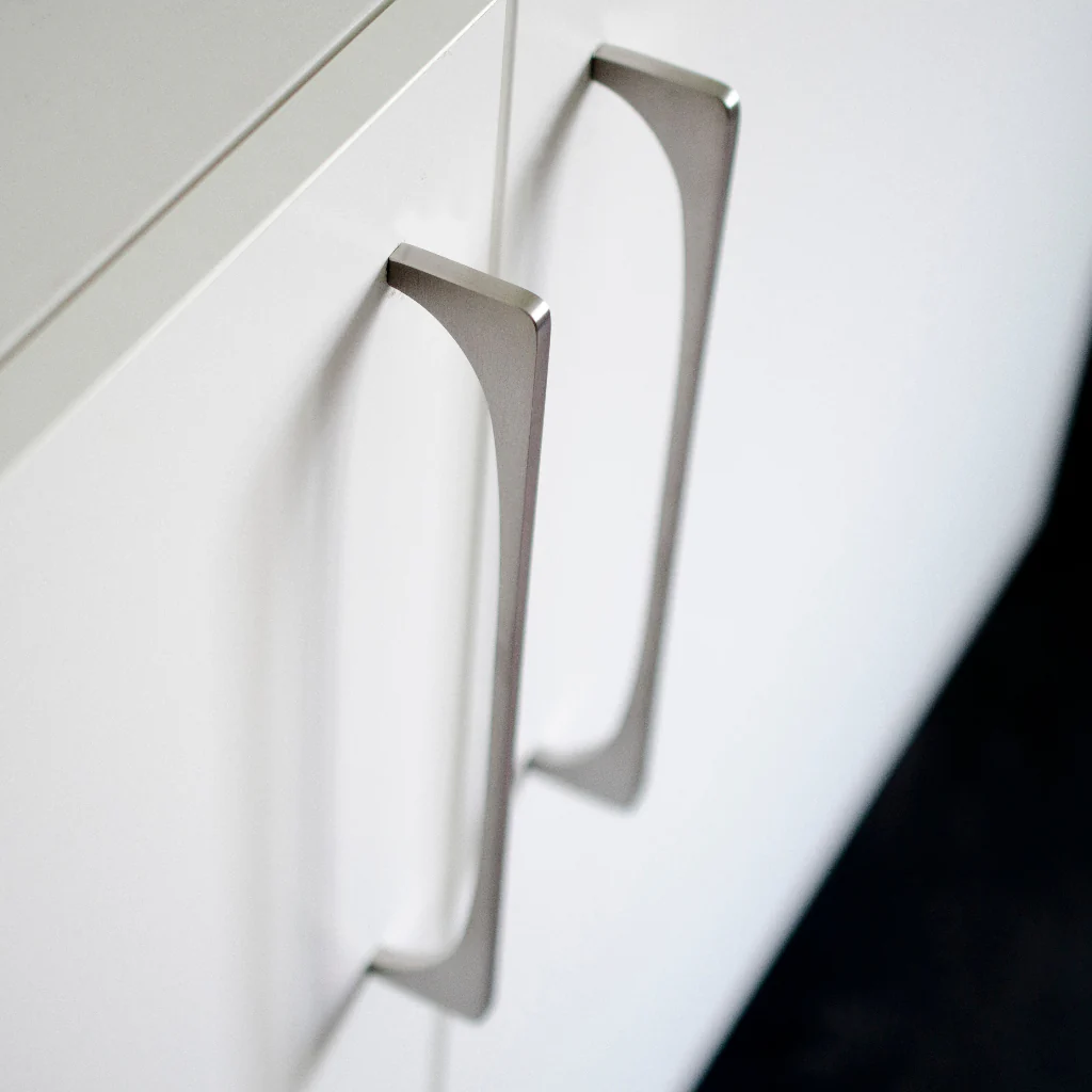 Bridge Pull - Rockland Interiors Inc.