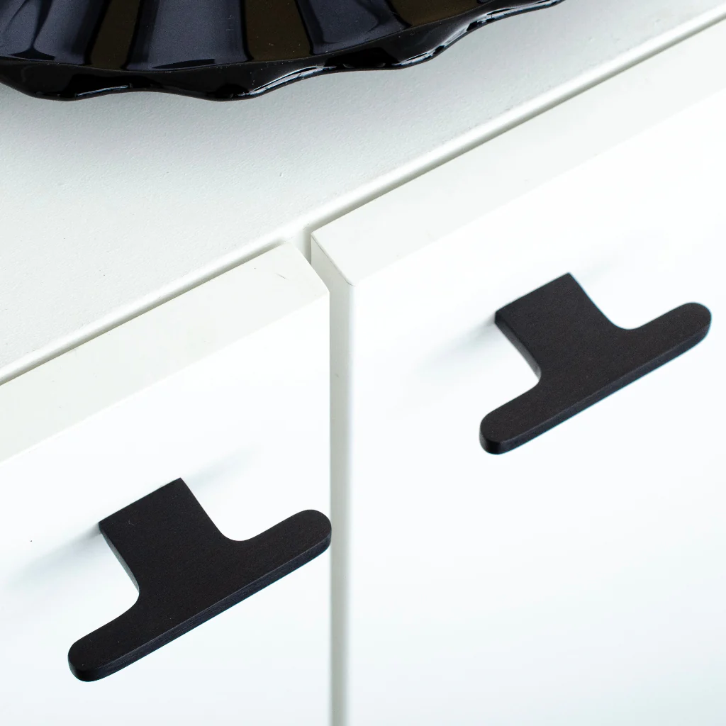 Flat Line Knob - Rockland Interiors Inc.